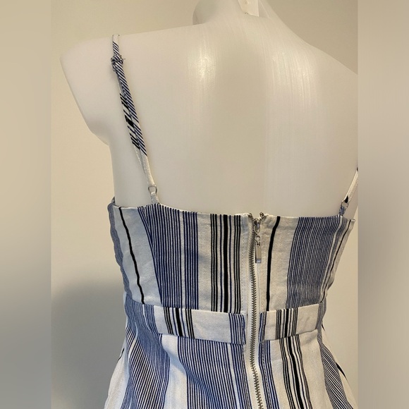 Forever 21 Nautical Jumper with cut out. Size small - Picture 5 of 8